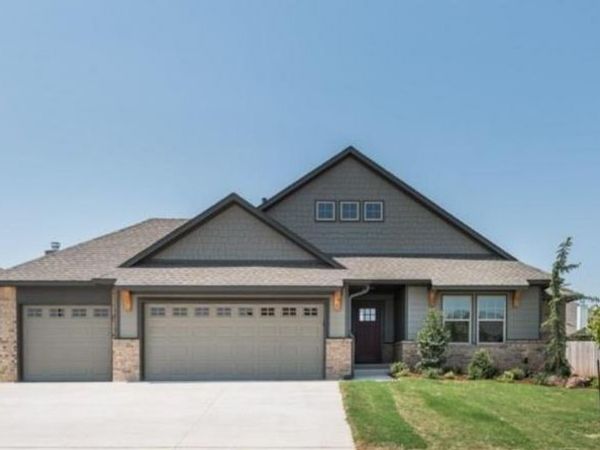 2401 El Cajon Street, Edmond, OK 73034