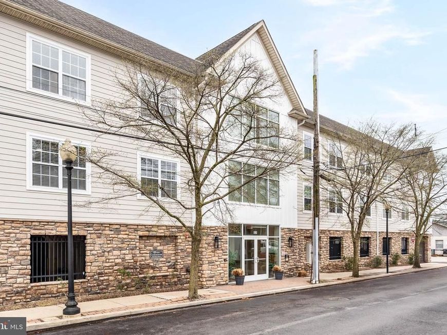821 Harry Street, Unit 105, Conshohocken, PA 19428 Main Photo
