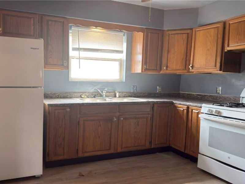 379 Noah Avenue, Akron, OH 44320 Photo 10