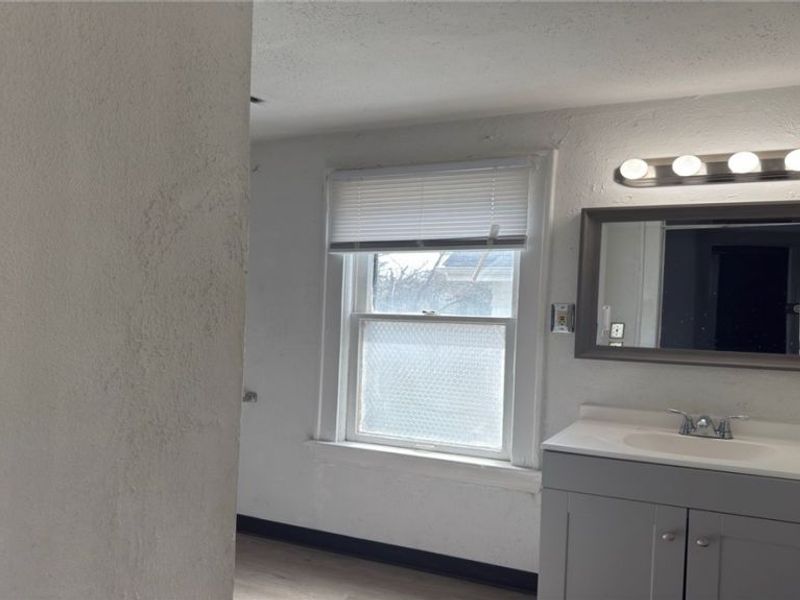 379 Noah Avenue, Akron, OH 44320 Photo 16