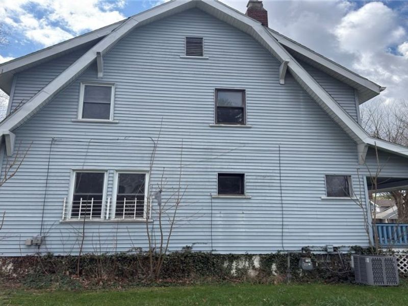 379 Noah Avenue, Akron, OH 44320 Photo 3