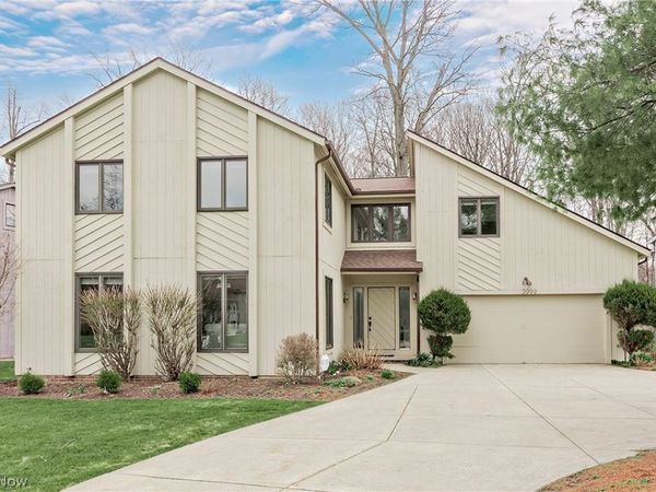 3999 Orangewood Drive, Orange, OH 44122