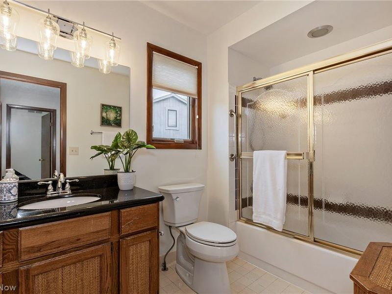 3999 Orangewood Drive, Orange, OH 44122 Photo 33