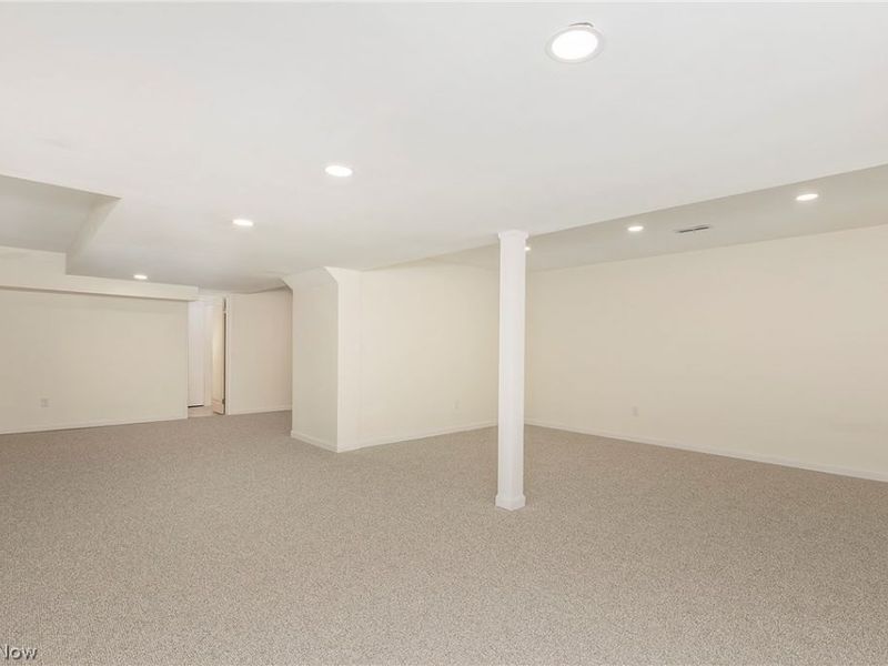 3999 Orangewood Drive, Orange, OH 44122 Photo 37