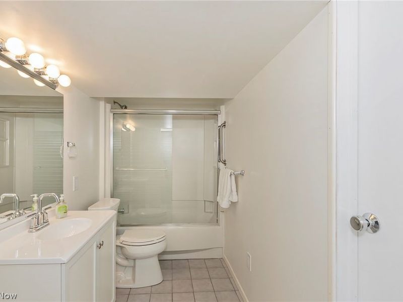 3999 Orangewood Drive, Orange, OH 44122 Photo 39