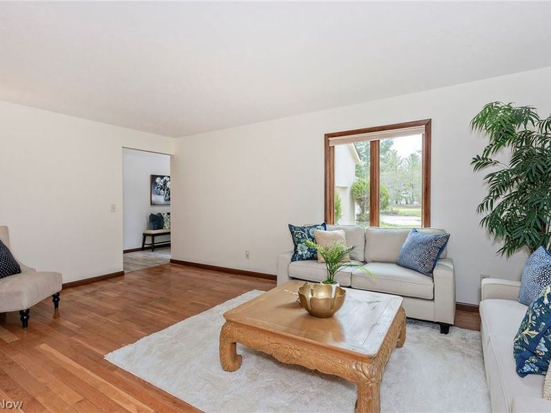 3999 Orangewood Drive, Orange, OH 44122 Photo 4