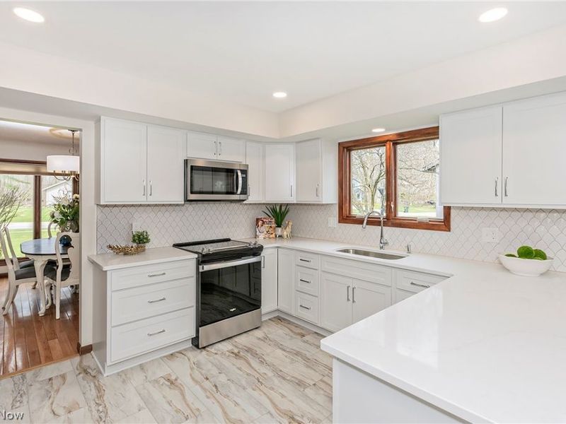 3999 Orangewood Drive, Orange, OH 44122 Photo 9