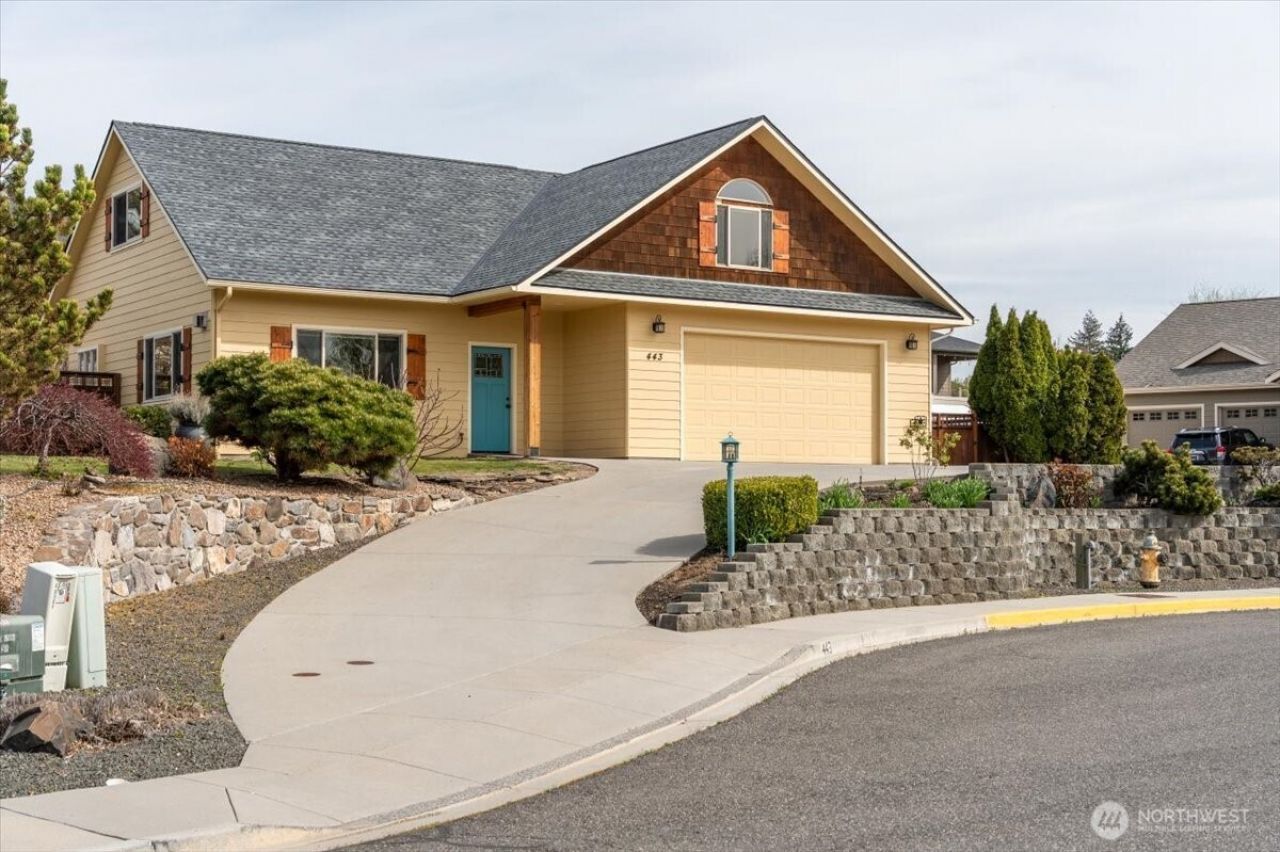 443 Dorado Court, East Wenatchee, WA 98802 Main Photo