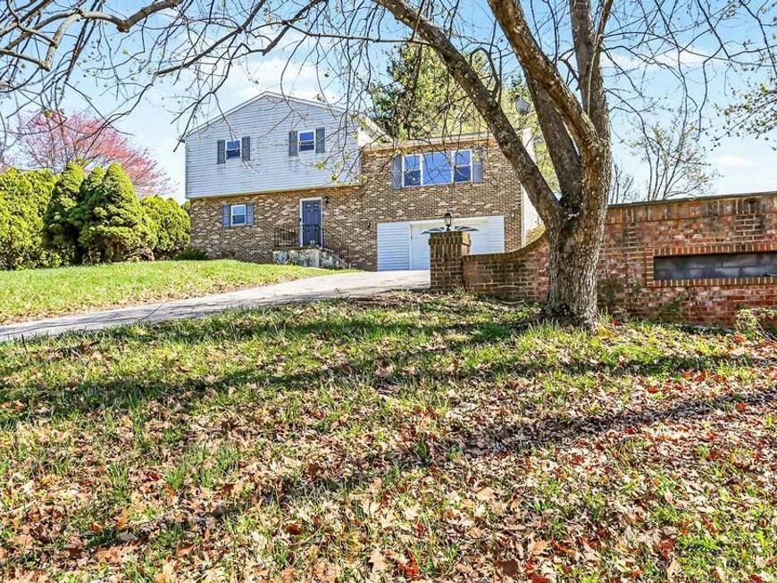 100 Hemlock Lane, Etters, PA 17319 Main Photo