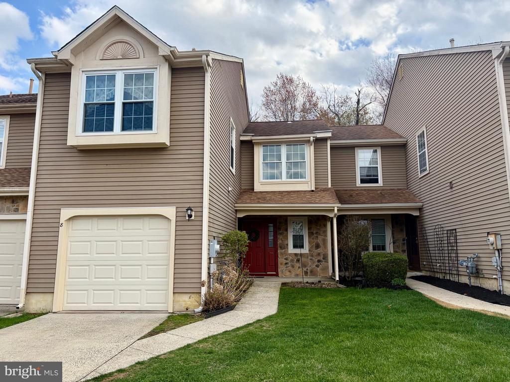 8 Miniver Court , Mount Laurel, NJ 08054 Main Photo