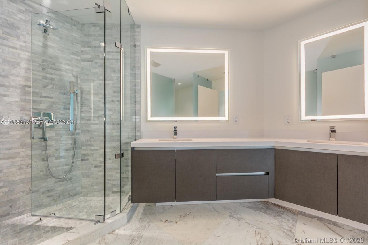 851 NE 1st Ave, Unit 4007, Miami, FL 33132 Photo