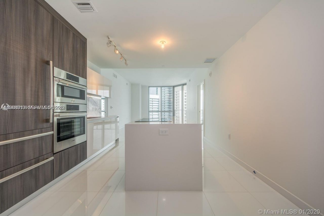851 NE 1st Ave, Unit 4007, Miami, FL 33132 Photo