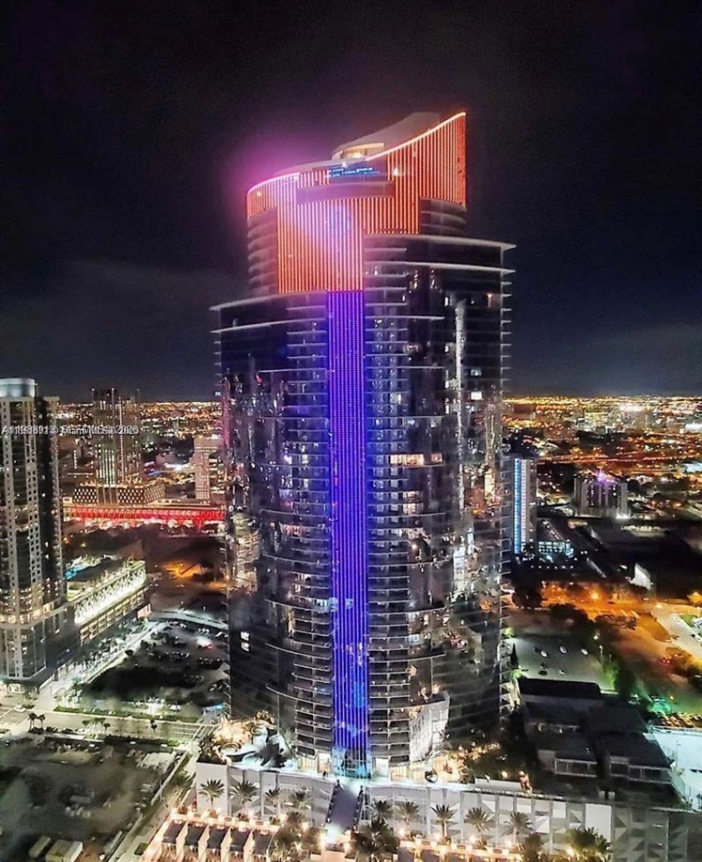 851 NE 1st Ave, Unit 4007, Miami, FL 33132 Photo