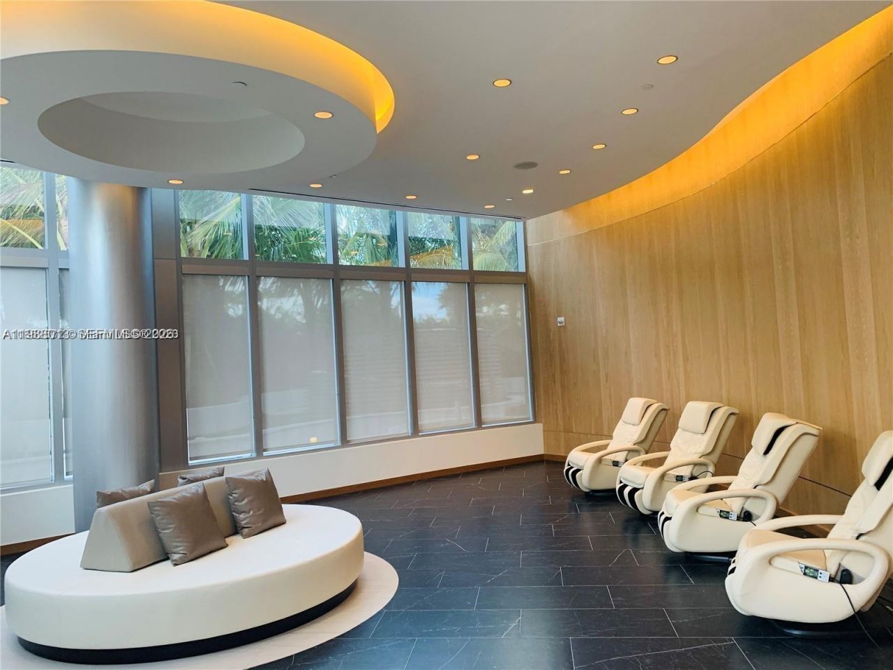 851 NE 1st Ave, Unit 4007, Miami, FL 33132 Photo