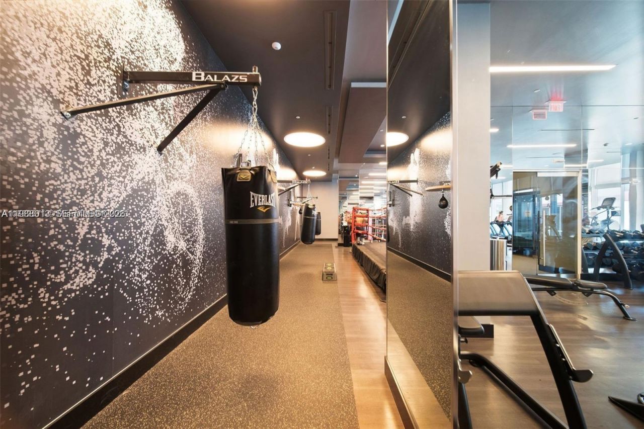 851 NE 1st Ave, Unit 4007, Miami, FL 33132 Photo