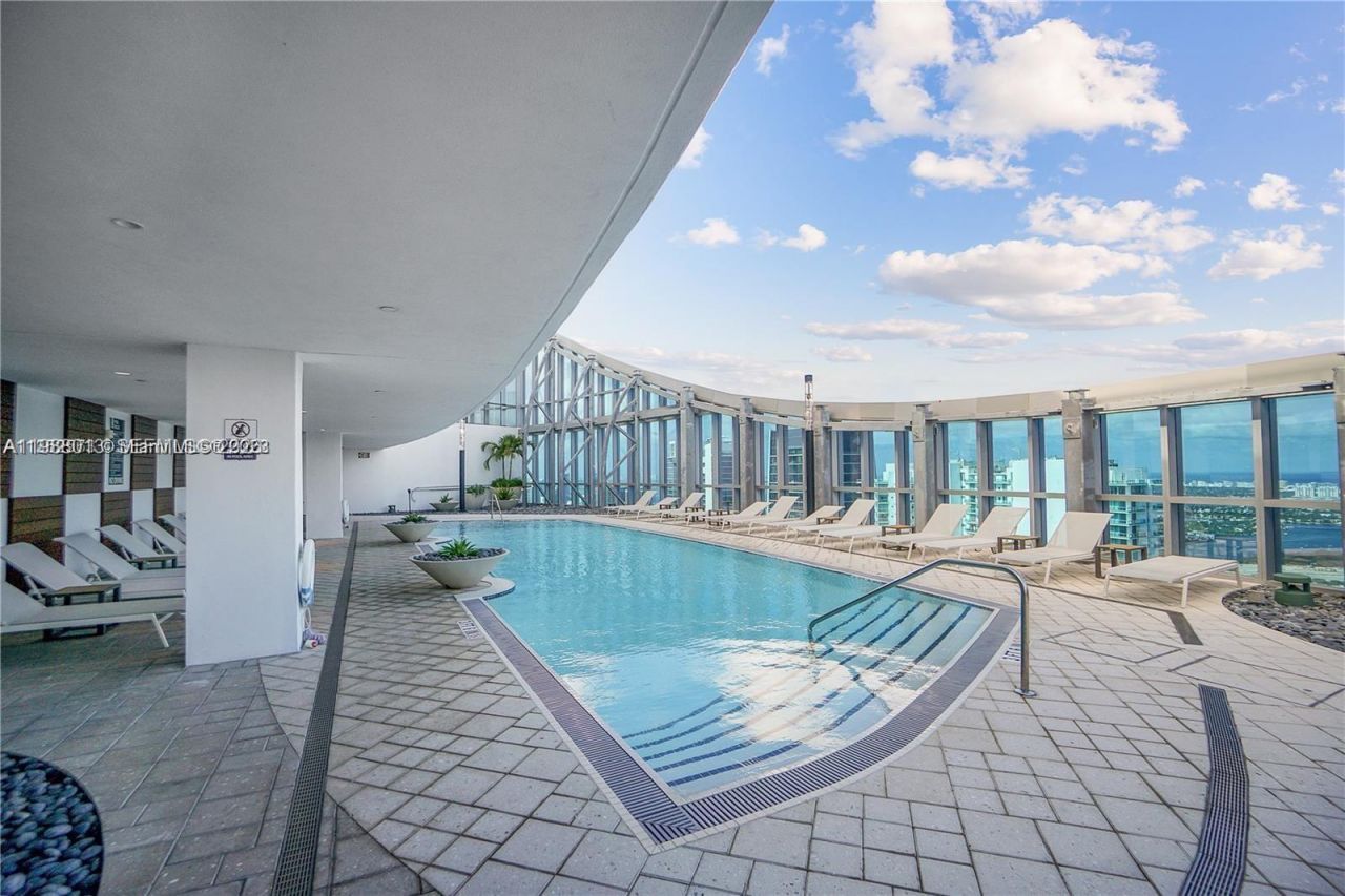 851 NE 1st Ave, Unit 4007, Miami, FL 33132 Photo