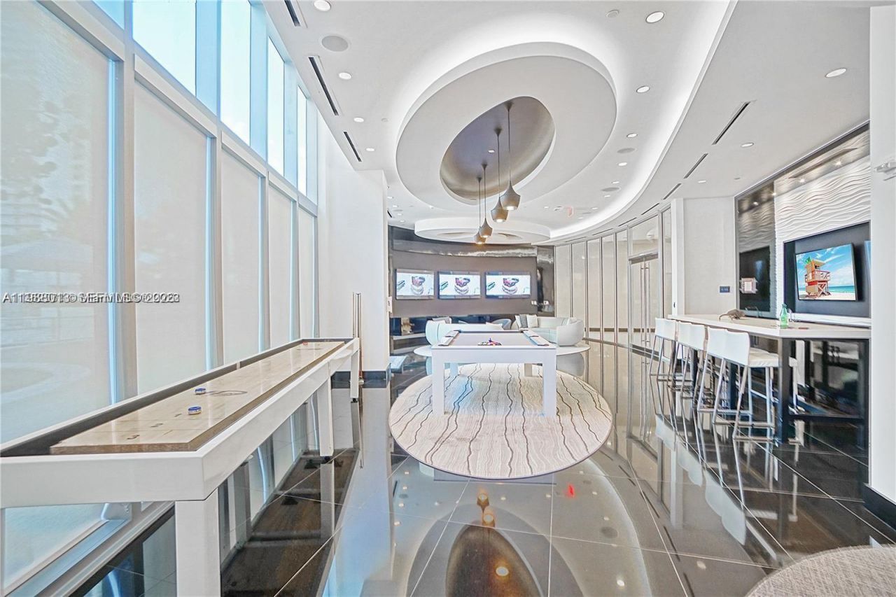 851 NE 1st Ave, Unit 4007, Miami, FL 33132 Photo