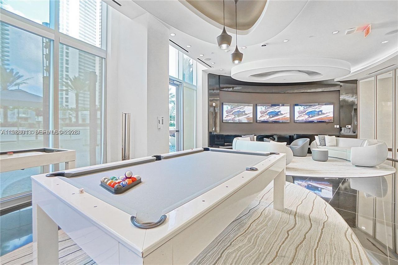 851 NE 1st Ave, Unit 4007, Miami, FL 33132 Photo