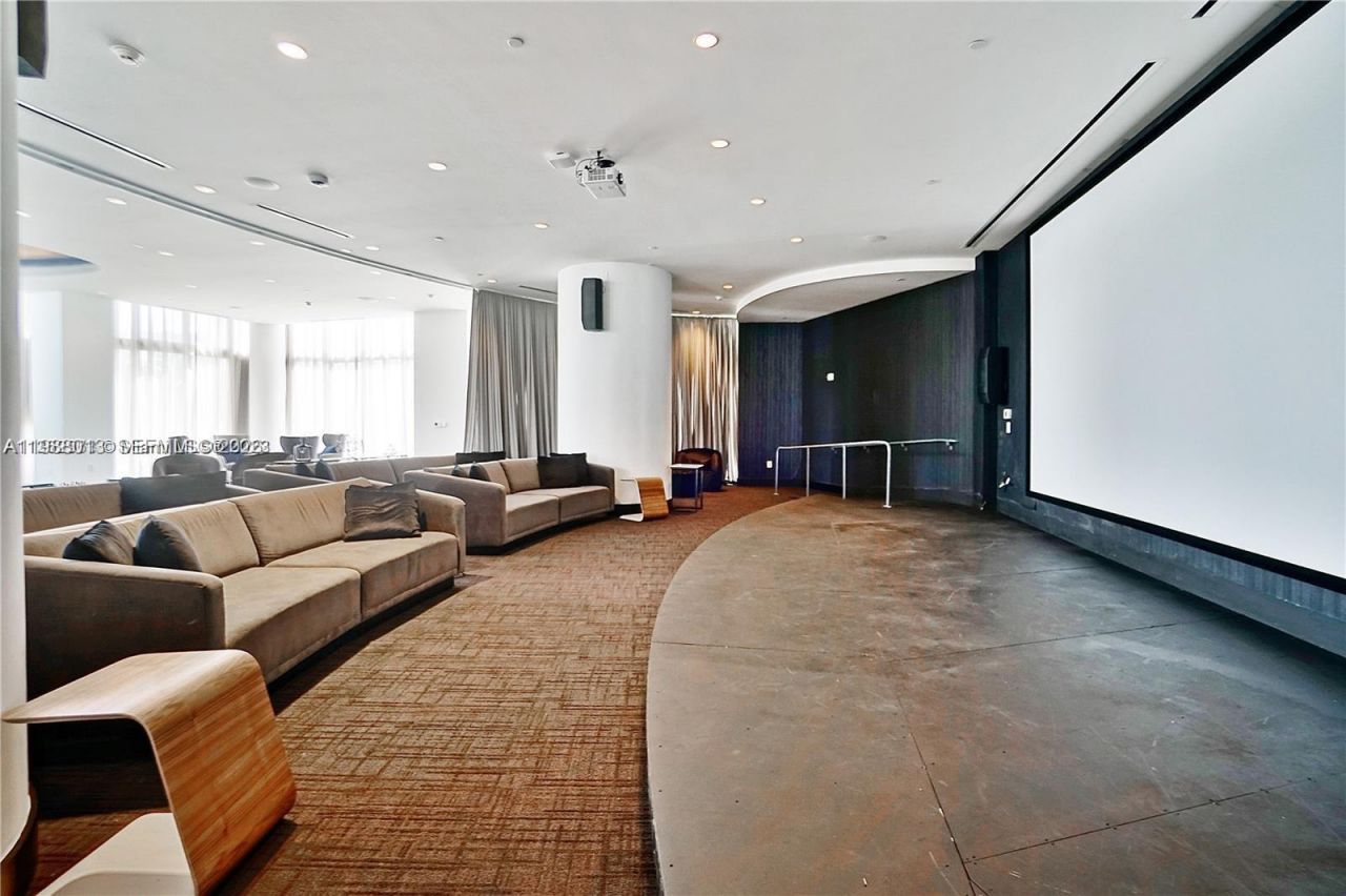 851 NE 1st Ave, Unit 4007, Miami, FL 33132 Photo