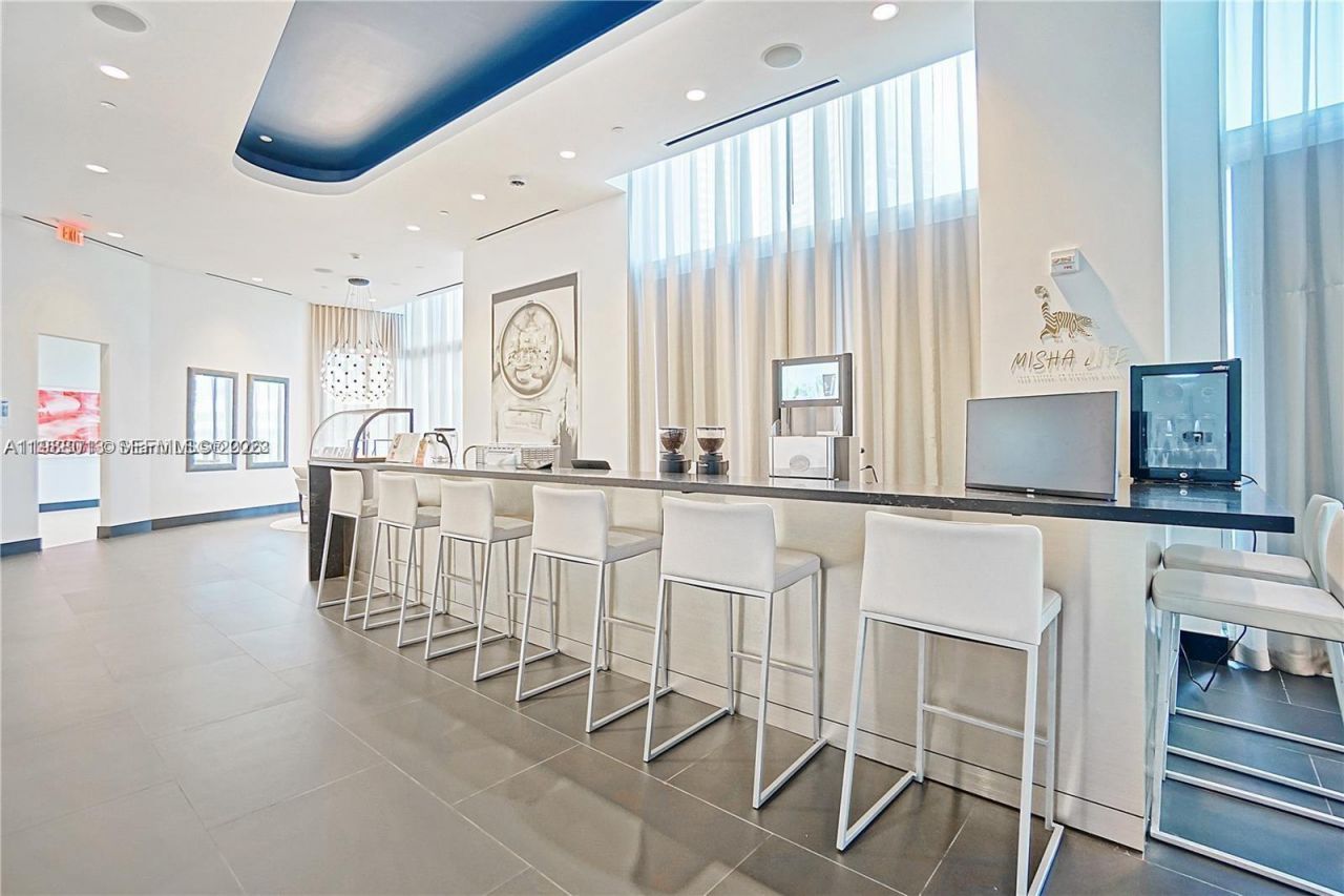 851 NE 1st Ave, Unit 4007, Miami, FL 33132 Photo