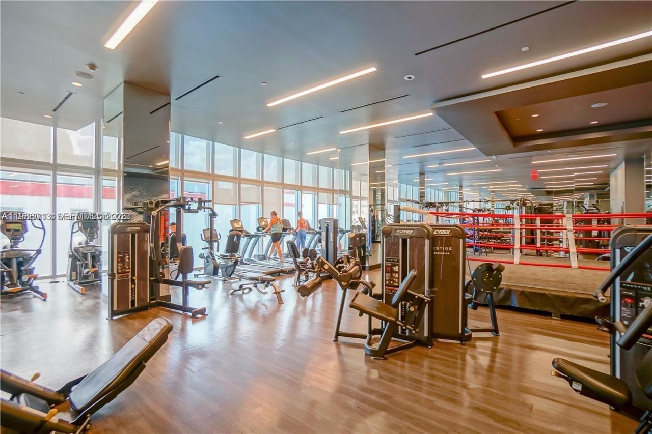 851 NE 1st Ave, Unit 4007, Miami, FL 33132 Photo