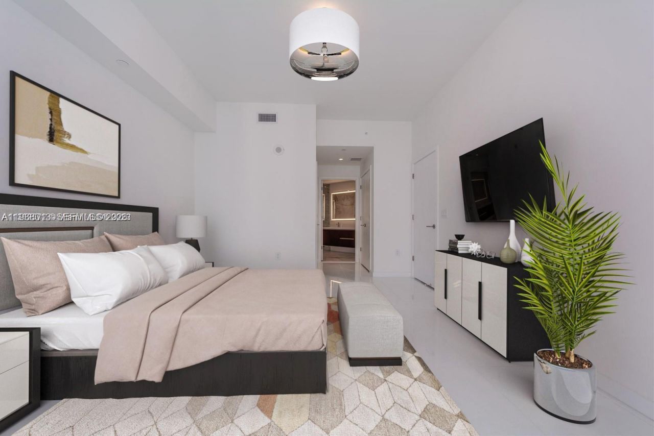 851 NE 1st Ave, Unit 4007, Miami, FL 33132 Photo