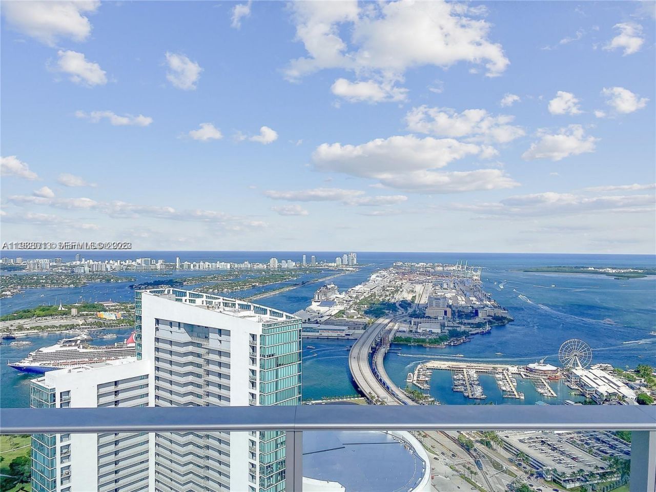 851 NE 1st Ave, Unit 4007, Miami, FL 33132 Photo