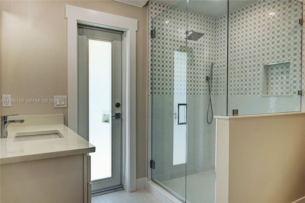 55 N Sewalls Point Rd , Sewalls Point, FL 34996 Photo