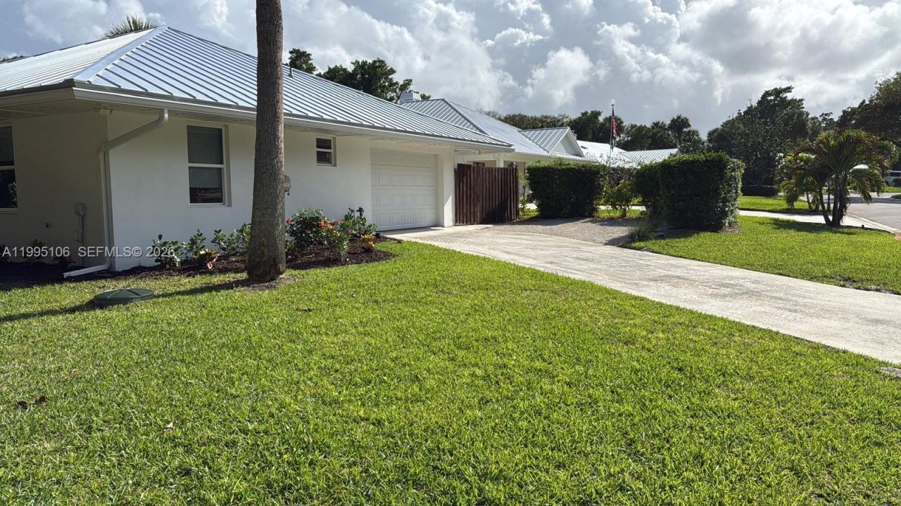 55 N Sewalls Point Rd , Sewalls Point, FL 34996 Photo