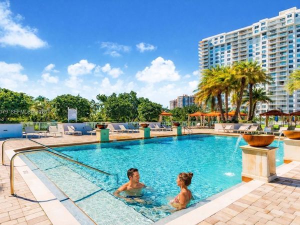 2851 NE 183rd St, Unit 906E, Aventura, FL 33160