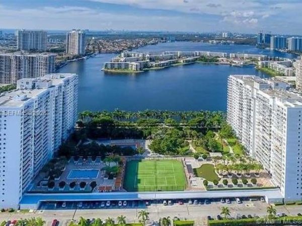 2851 NE 183rd St, Unit 906E, Aventura, FL 33160