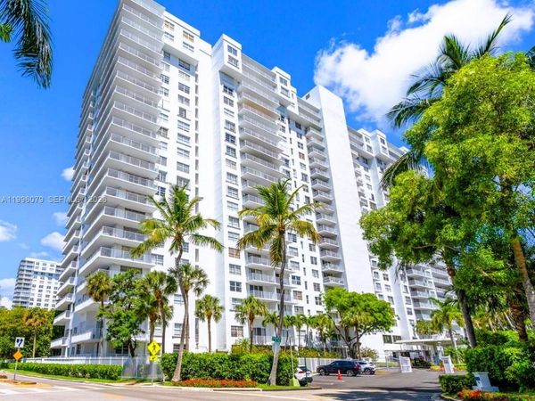 2851 NE 183rd St , Unit 906E, Aventura, FL 33160