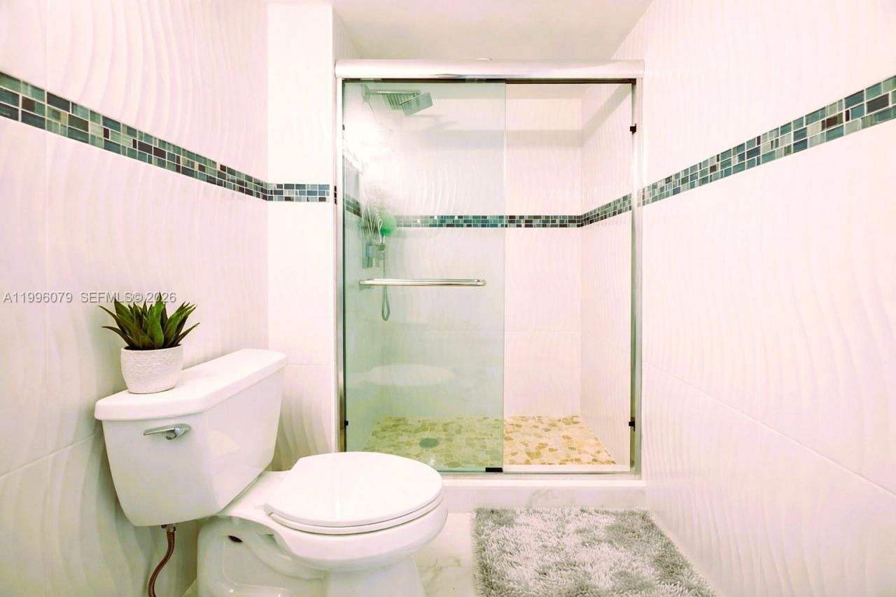 2851 NE 183rd St , Unit 906E, Aventura, FL 33160 Photo