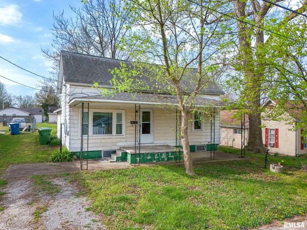 307 W Perrine Street, Johnston City, IL 62951