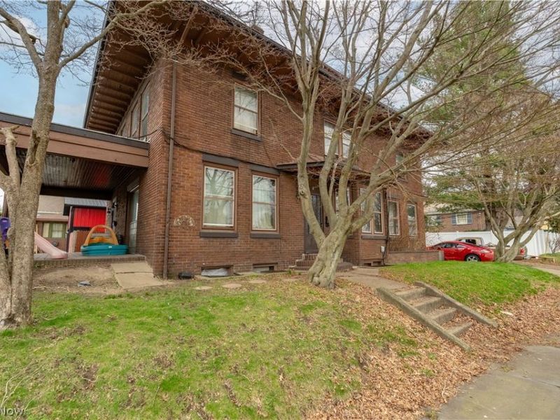 528 Lincoln Way E, Massillon, OH 44646 Photo 2