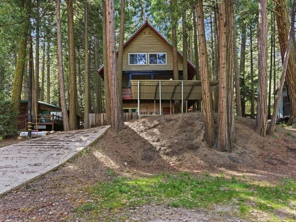 10729 Pine Drive, Wofford Heights, CA 93285