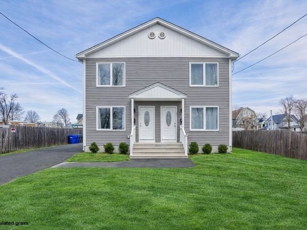 32-34 Clark St, Springfield, MA 01105