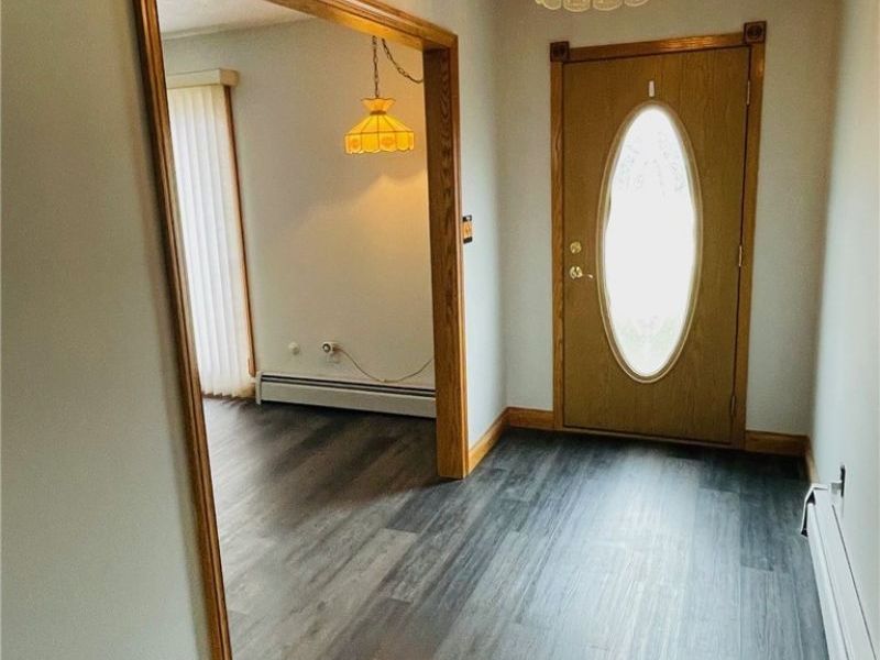 37518 Arlington Drive, Willoughby, OH 44094 Photo 2