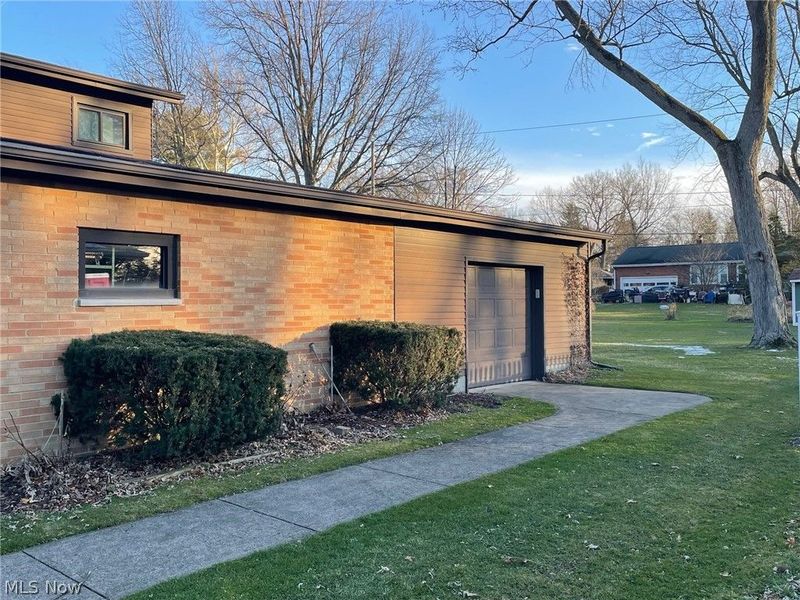 37518 Arlington Drive, Willoughby, OH 44094 Photo 2