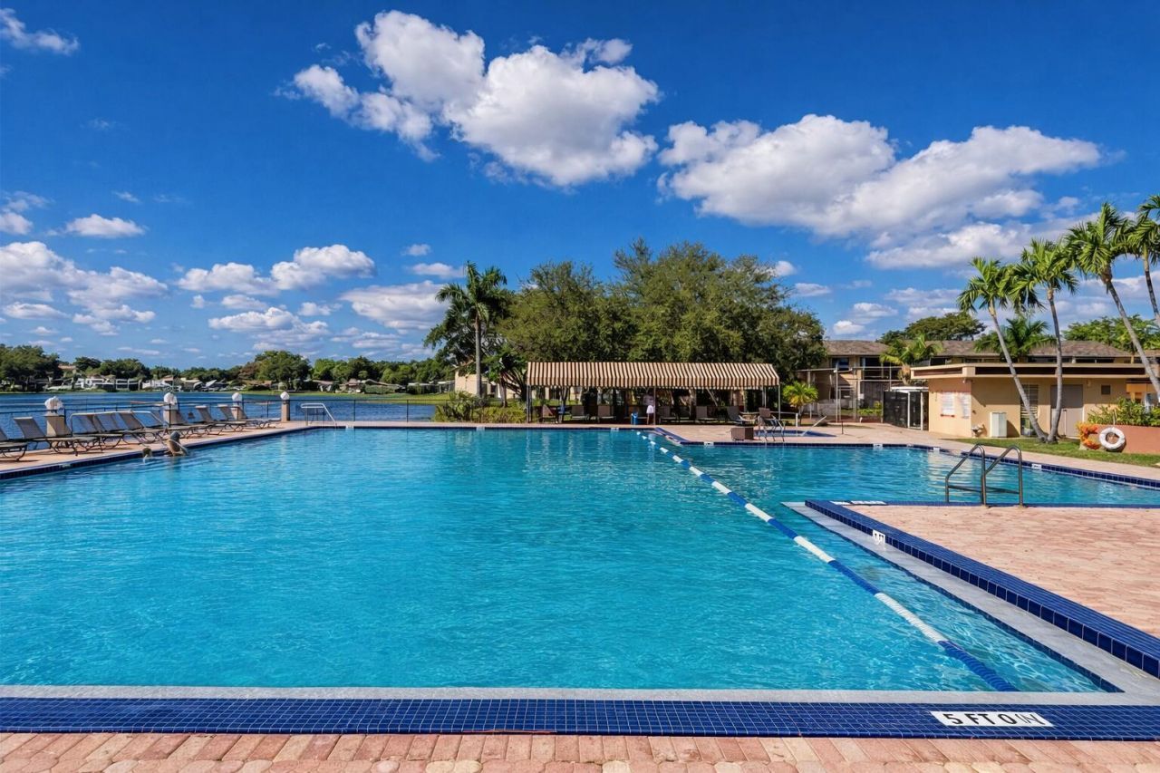 300 Berkley Road, Unit 112, Hollywood, FL 33024 Photo