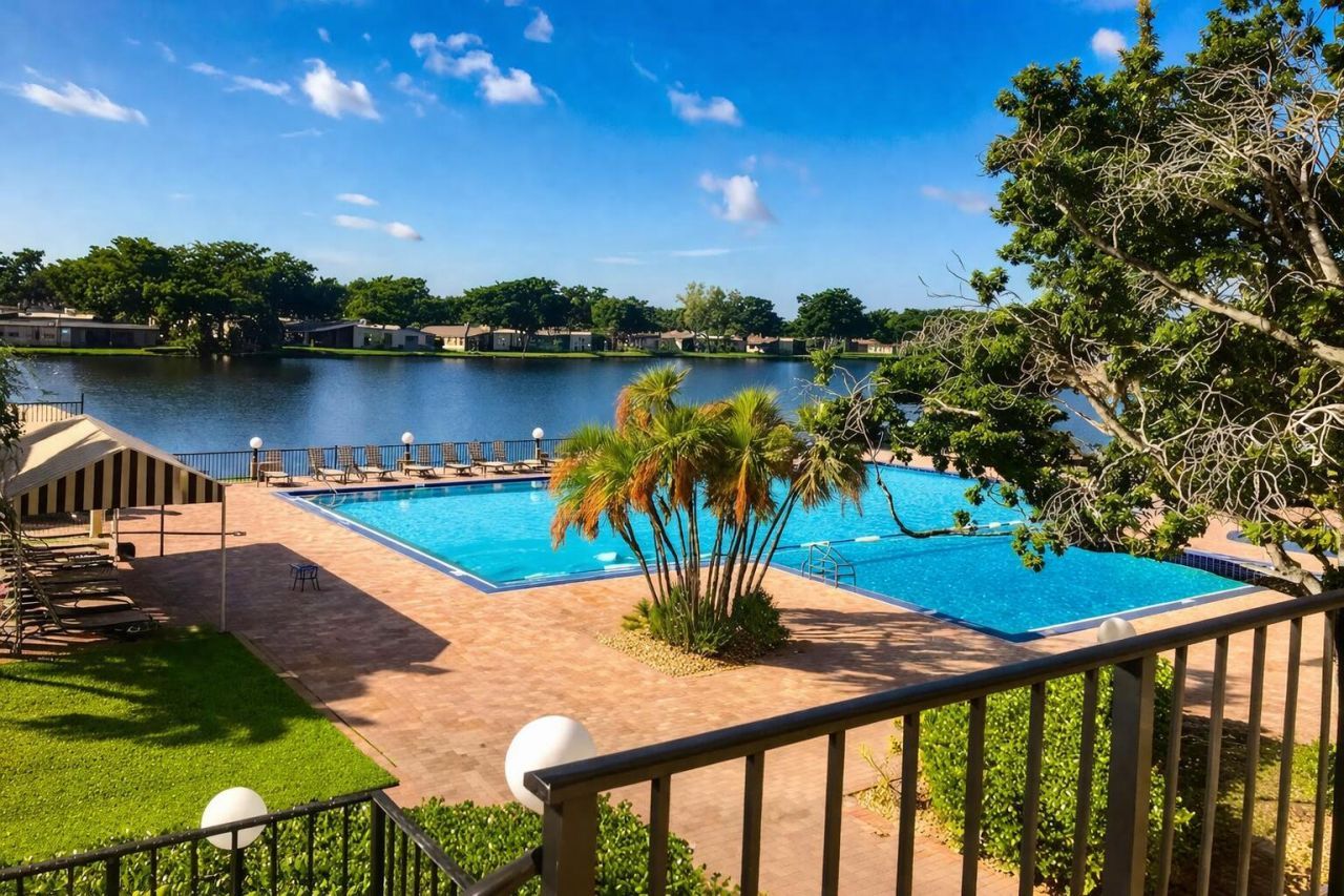 300 Berkley Road, Unit 112, Hollywood, FL 33024 Photo