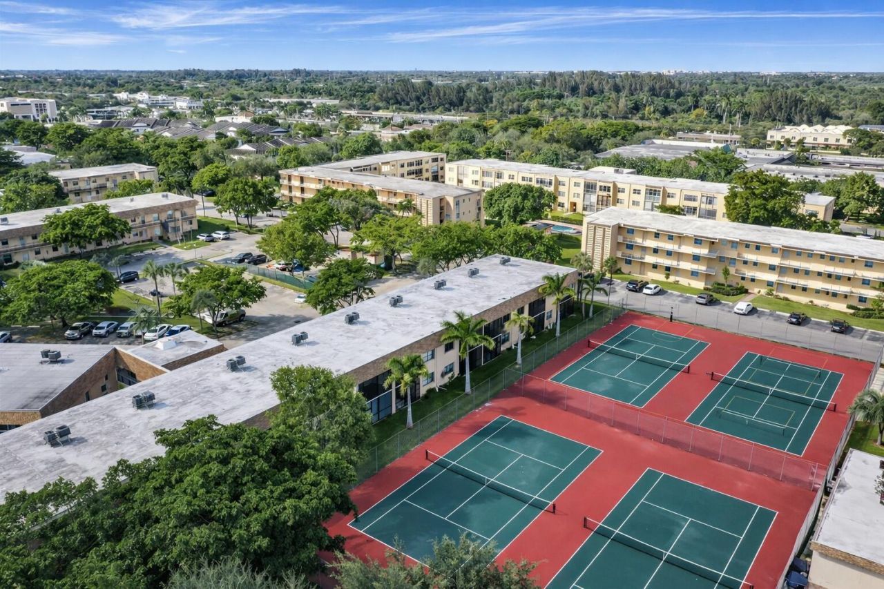 300 Berkley Road, Unit 112, Hollywood, FL 33024 Photo