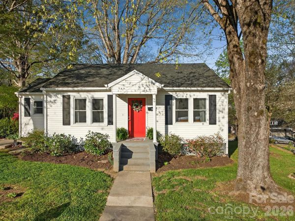 713 Prospect Street NW, Lenoir, NC 28645