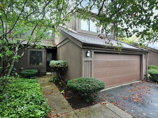 2095 Willowick Drive, Unit C, Columbus, OH 43229