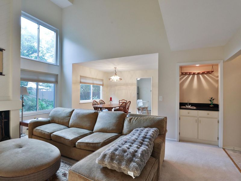 2095 Willowick Drive, Unit C, Columbus, OH 43229 Photo 10