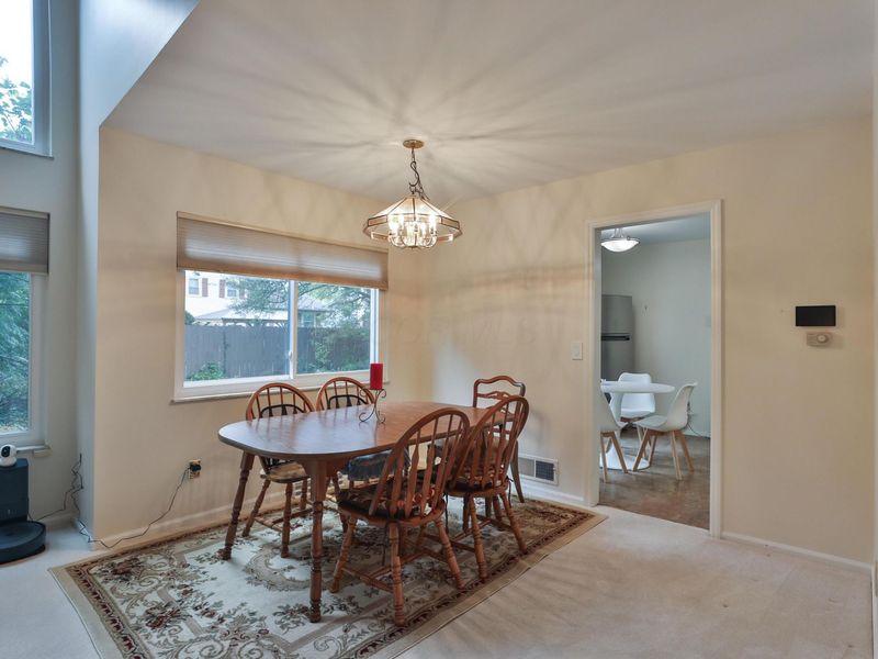 2095 Willowick Drive, Unit C, Columbus, OH 43229 Photo 12