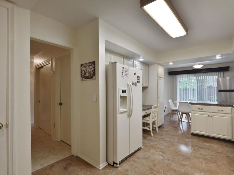 2095 Willowick Drive, Unit C, Columbus, OH 43229 Photo 22