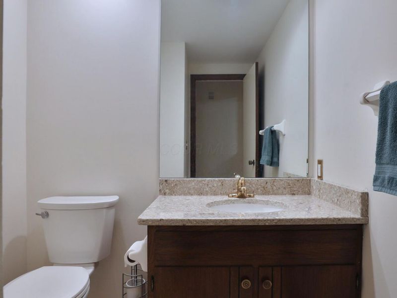 2095 Willowick Drive, Unit C, Columbus, OH 43229 Photo 23
