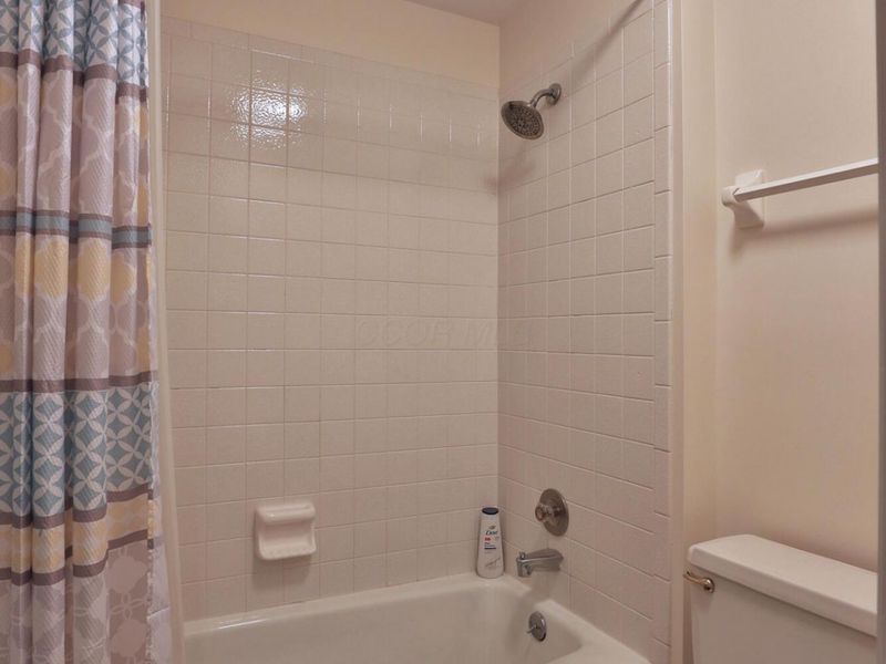 2095 Willowick Drive, Unit C, Columbus, OH 43229 Photo 32