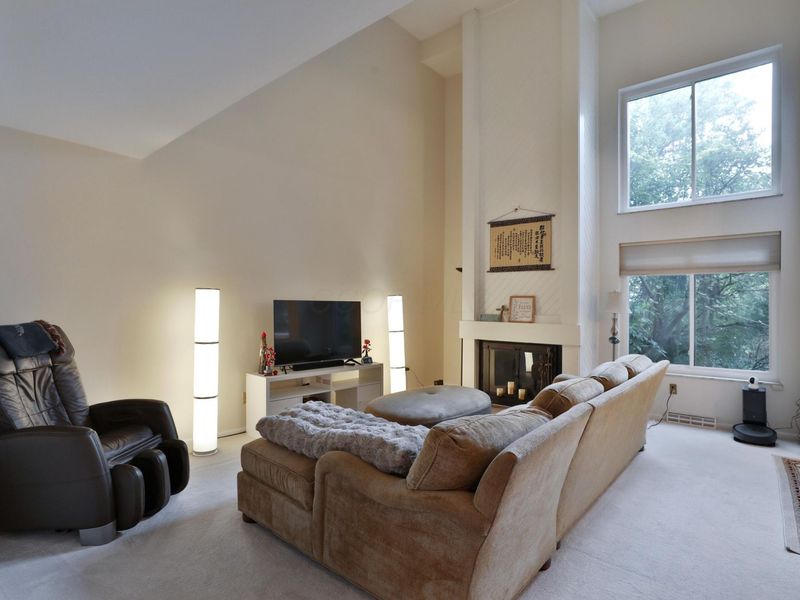 2095 Willowick Drive, Unit C, Columbus, OH 43229 Photo 7